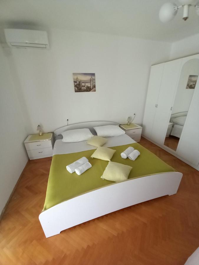 Bed and Breakfast Sobe Sotic Rab Town Exterior foto